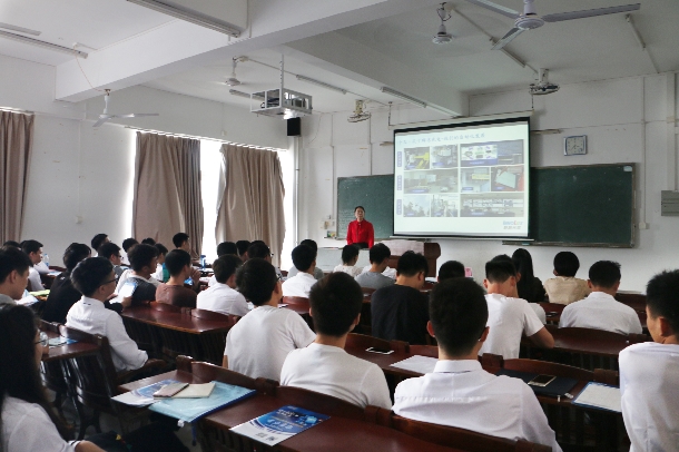 1541994075674480.jpg 企业宣讲.jpg