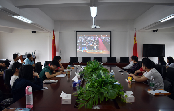 1520321823313271.jpg 复件 观看现场.JPG