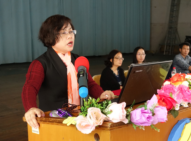 1512969211580326.jpg 4、李飞星教授作专题报告.JPG