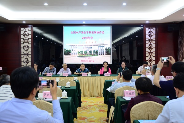 1524557235348901.jpg 闭幕式1.jpg