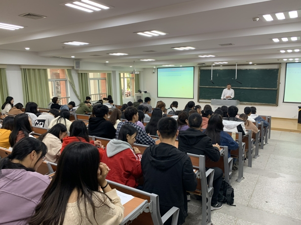 2 在淮南师范大学经济与管理学院招生宣讲（发文稿）.jpg